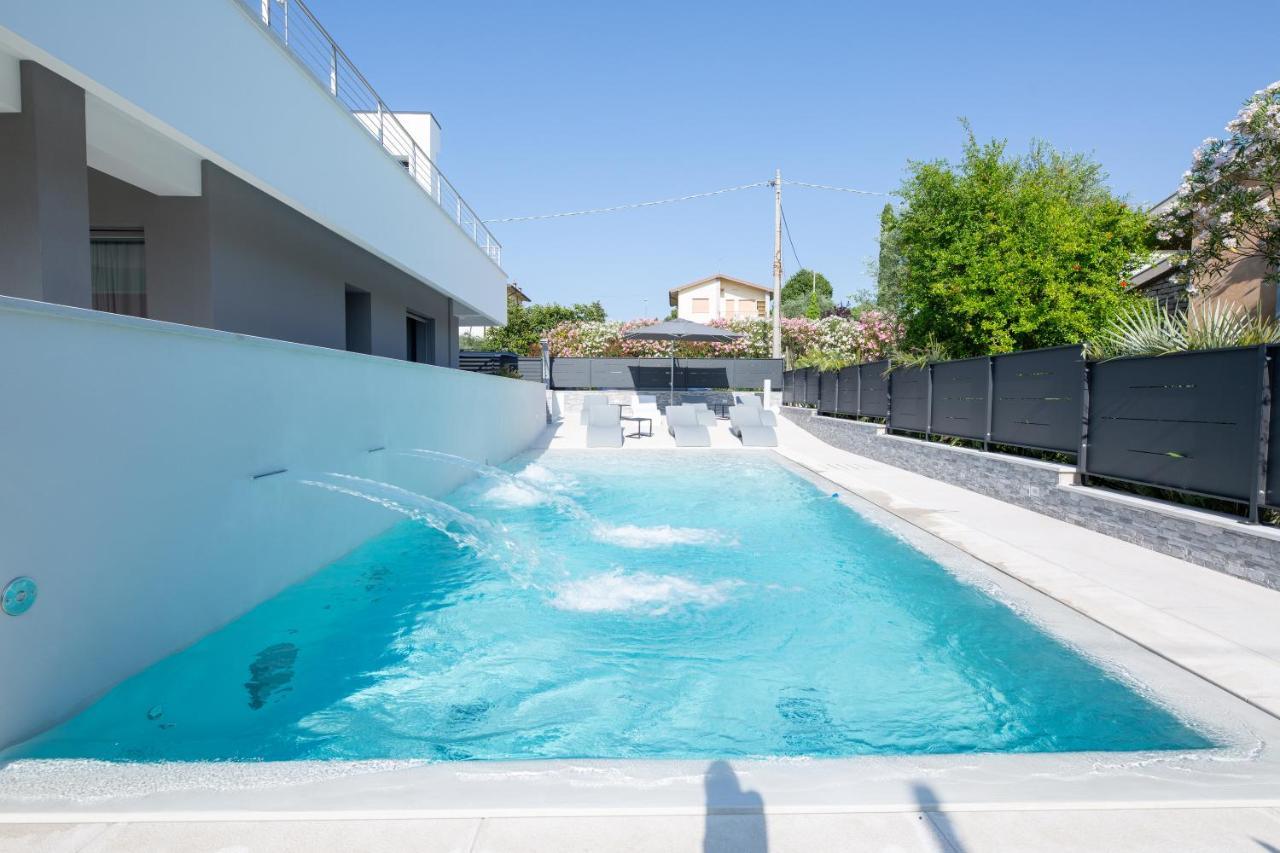 Magic Luxury Apartments Bardolino Bagian luar foto