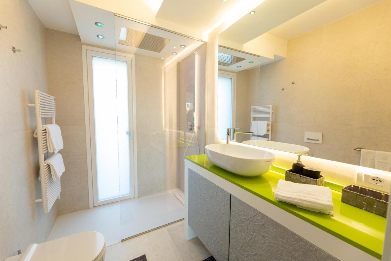 Magic Luxury Apartments Bardolino Bagian luar foto